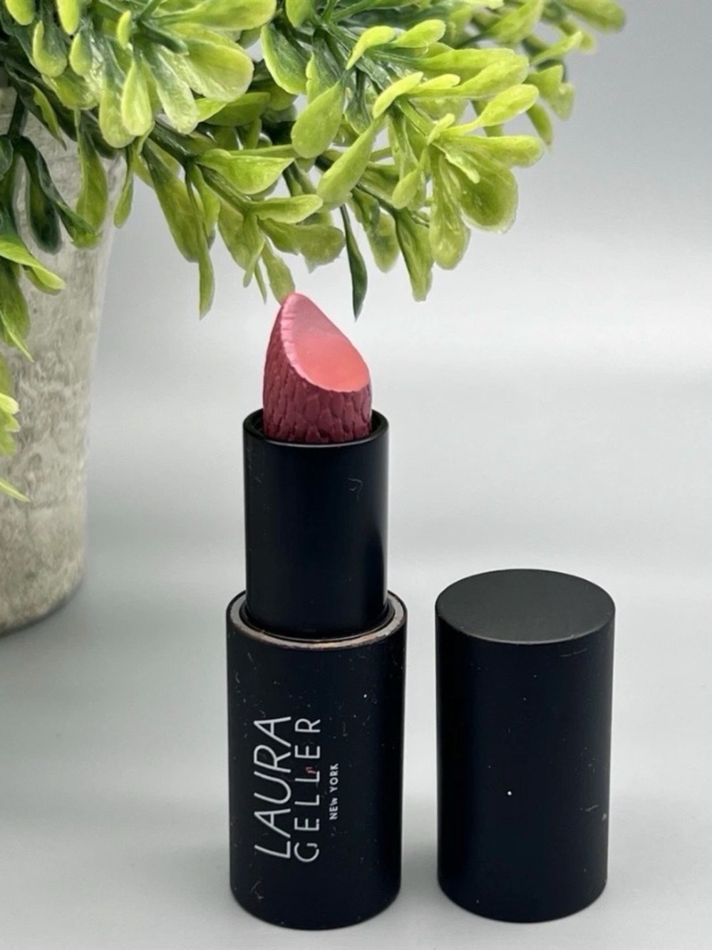 Laura Geller CHOCOLATE RASPBERRY Lipstick